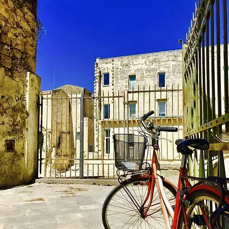 Del Teatro Apartment *